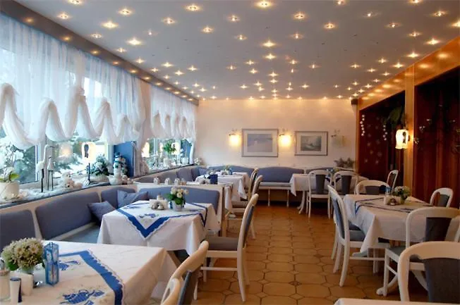 מלון Haus Birken 3*